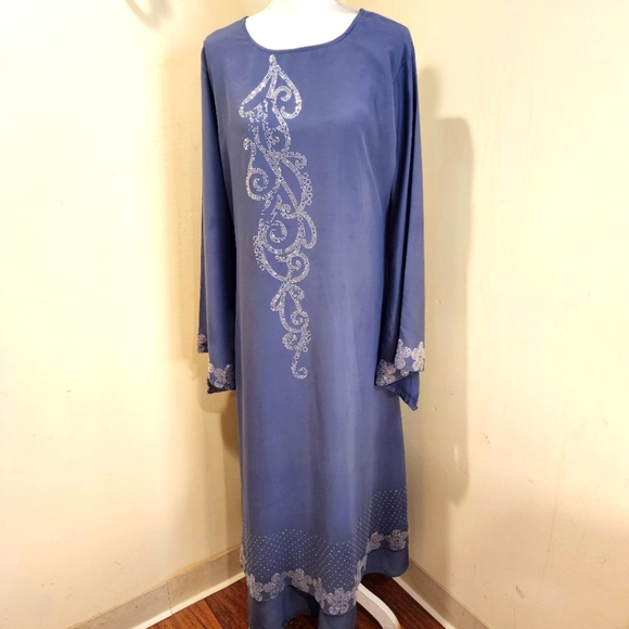Elegant Blue Kaftan with Silver Embroidery Fits LARGE - Picture 1 of 12